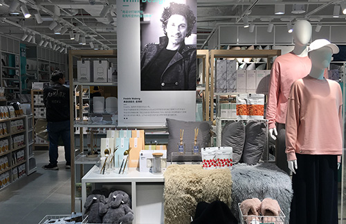 飾品店鋪要利哪種展示架才能達(dá)到引流效果