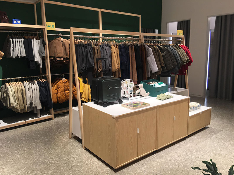 小型服裝店貨架